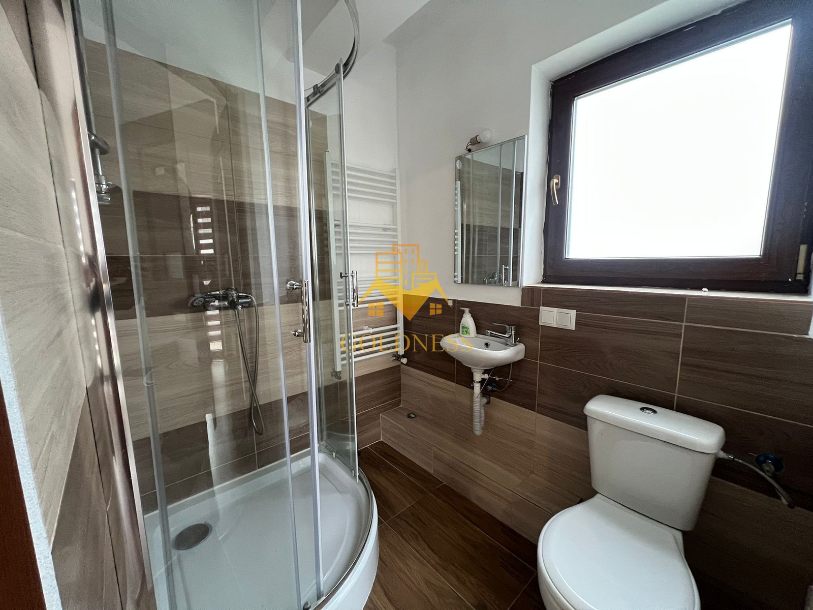 8d0f414b541e41739324cbc11a674480 3 camere decomandate modern, Parcare, 105 mp, Cartierul Borhanci