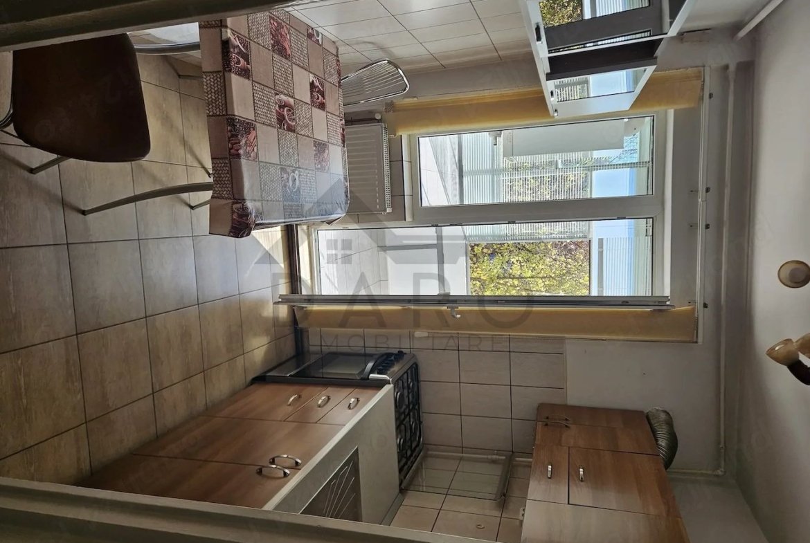 Vând ap. 2 camere Tudor-zona Pensiunea Europa, însorit, zona linistita+ Garaj