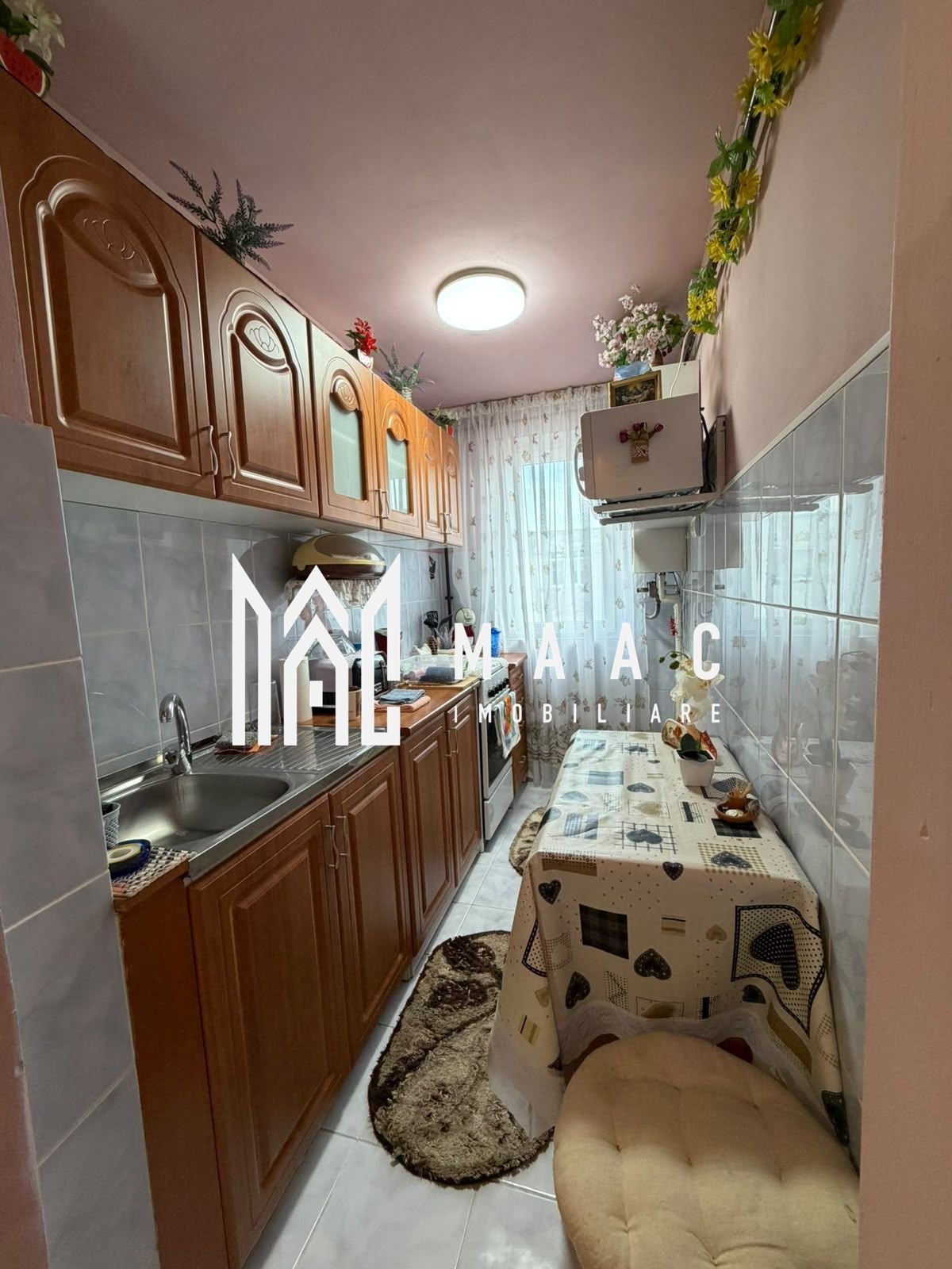 8e9be8c1c519407f82d800b21de3c28f Apartament 2 camere de vânzare | Băbeni, Central | renovat
