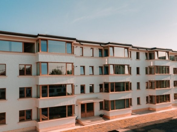 Titan-2 camere in bloc boutique- Etaj 1-Living generos