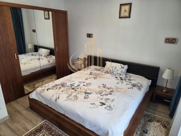 Casă tip triplex, 4 cam 2 bai, 110 mp utili, teren 200 mp – Dumbrăvița