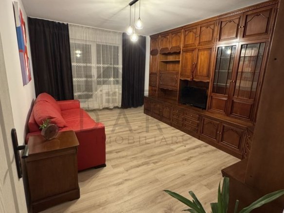 Închiriem apartament Zona Unirii