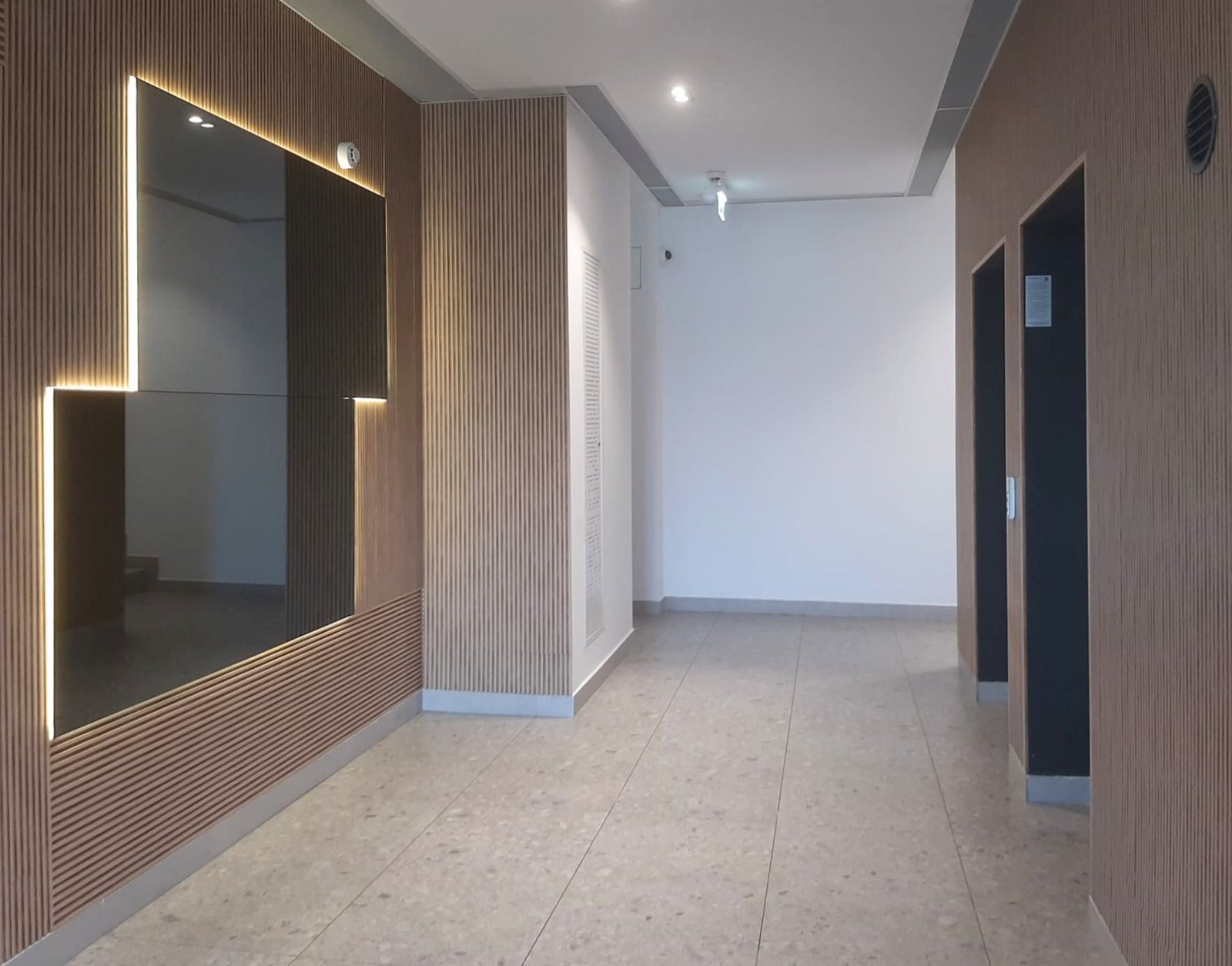 Apartament 3 Camere bucatarie inchisa si Terasă 12 MP cu Vedere Liberă