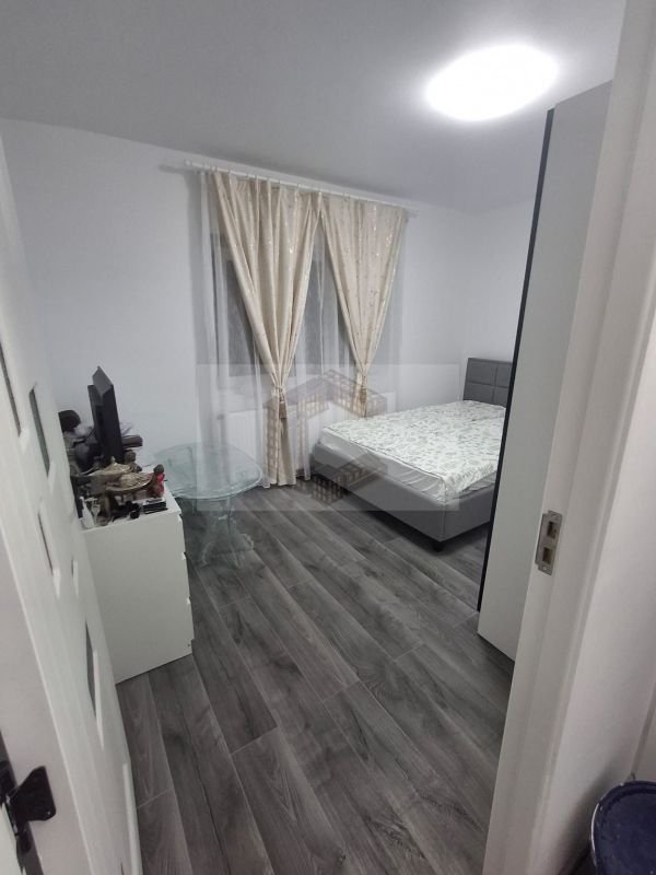 Apartament cu 2 camere , renovat , situat în zona Iosefin