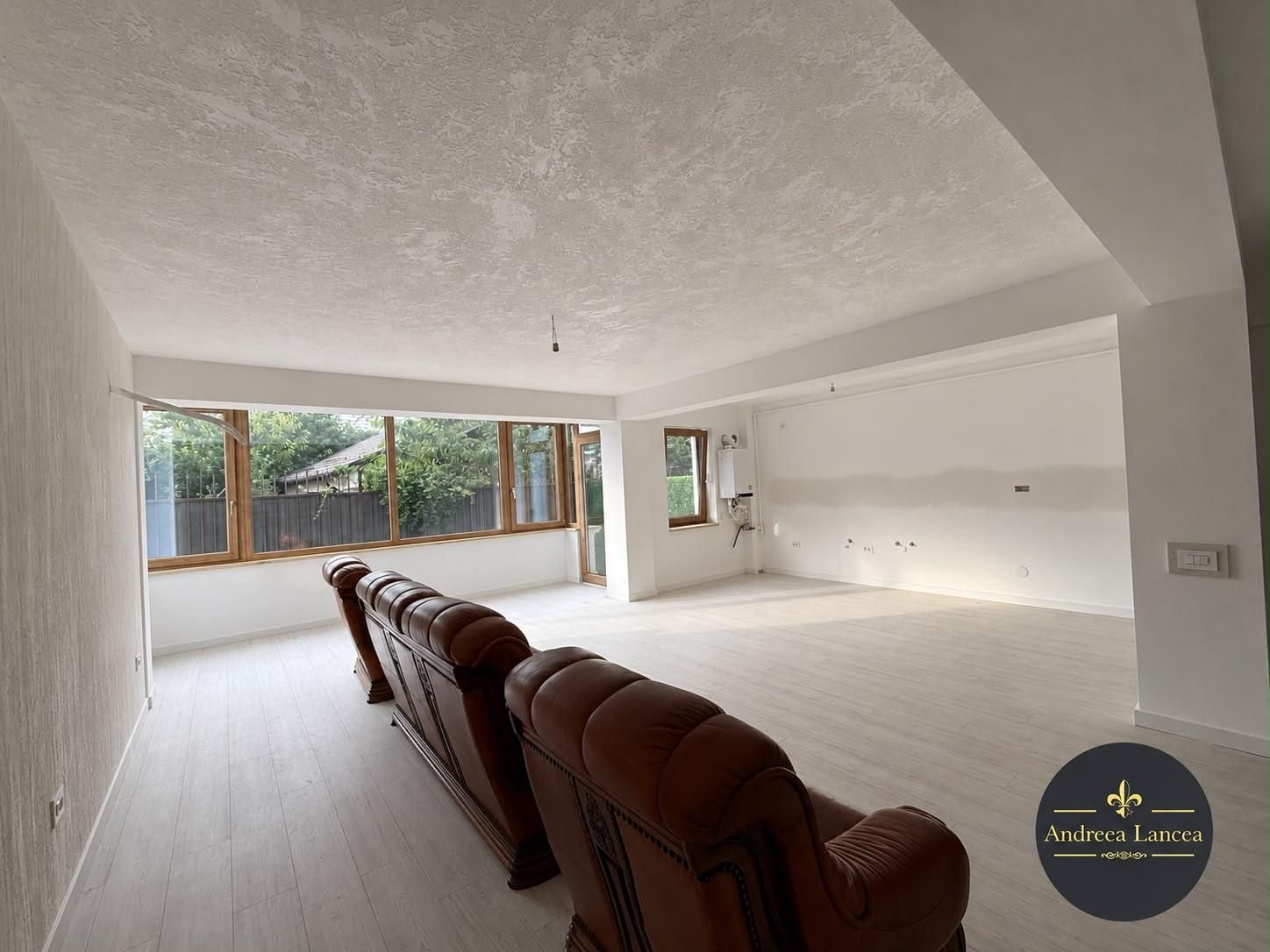 920232880fb74aa7a34bd8f09b9206c2 Titan- Bloc boutigue- apartament 3 camere cu curte