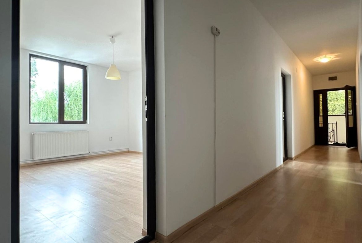 Inchiriere casă complet renovată cu 4 camere  Băneasa, Sector 1