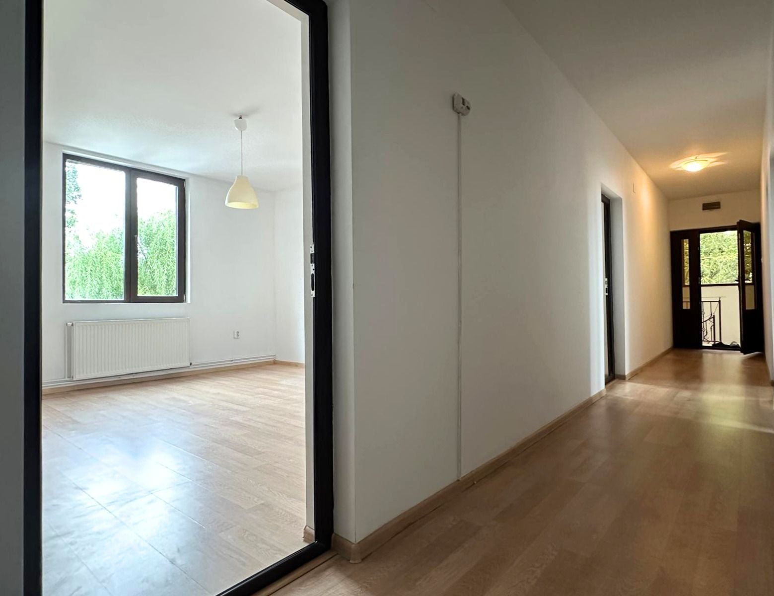 92f126d558624645afb111ff4fc20c93 Inchiriere casă complet renovată cu 4 camere Băneasa, Sector 1