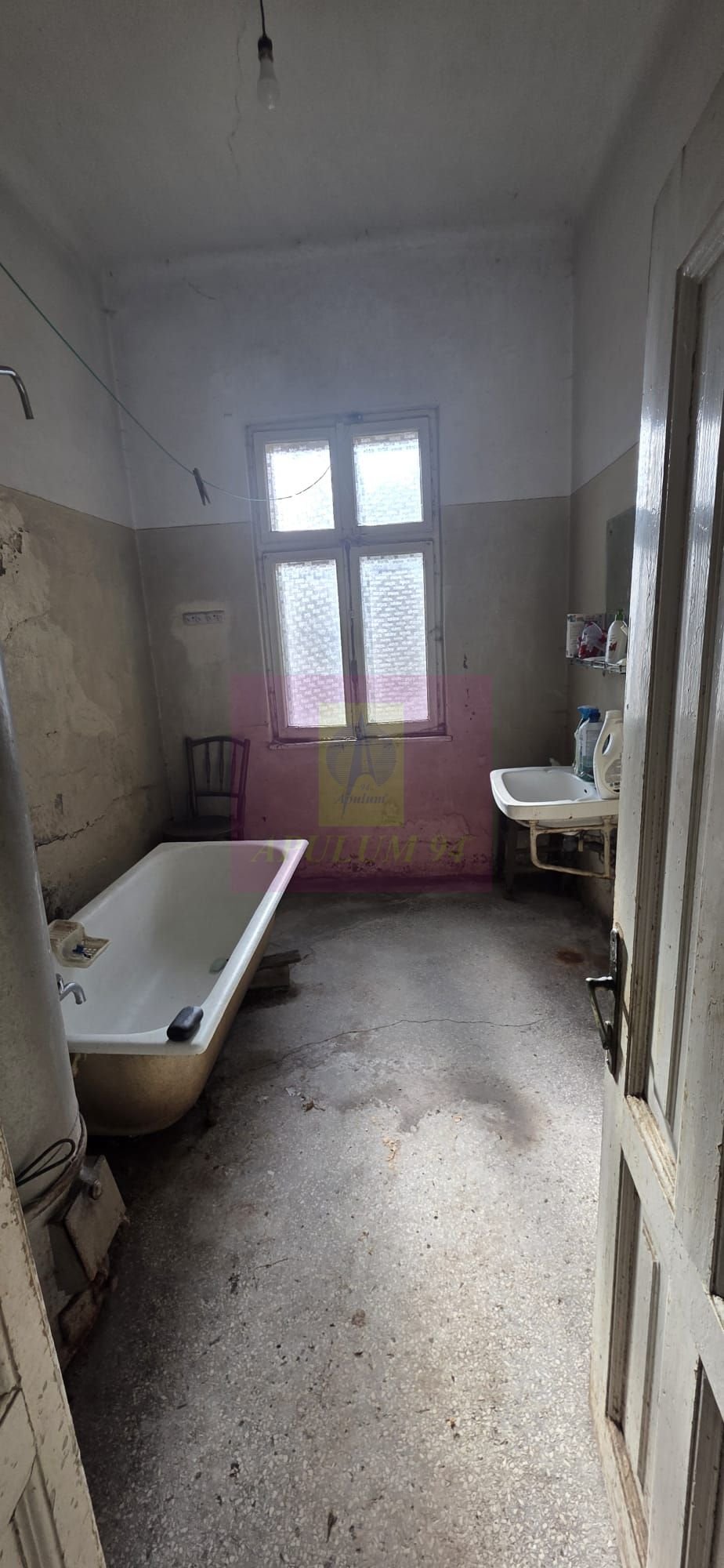93b0bb05f5f9499f88b2256cc11cc962 Casa de vanzare in Campina