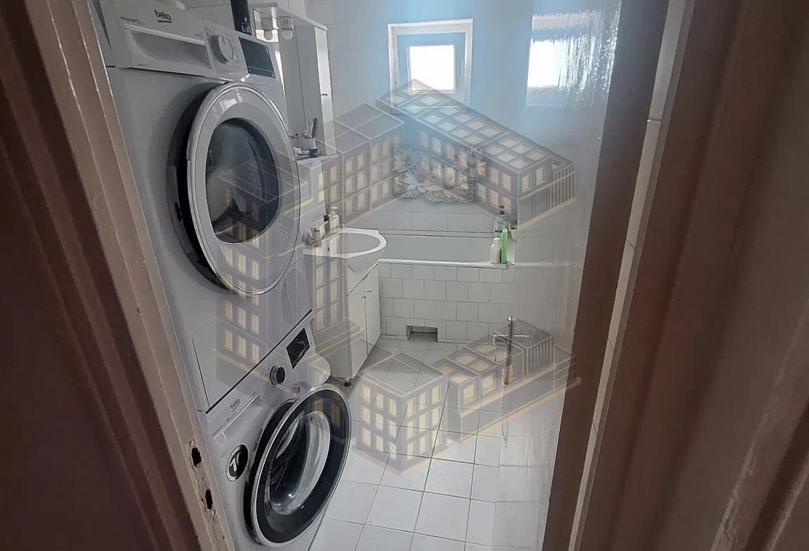 Apartament cu 3 camere,decomandat,etaj intermediar,de vânzare,Giroculu