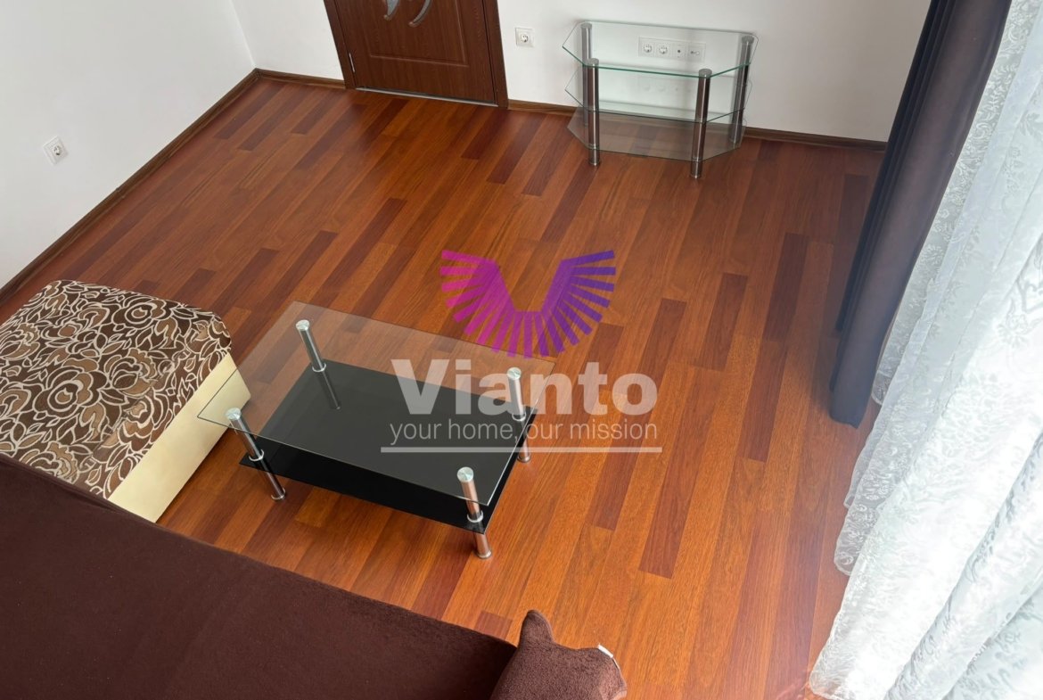 APARTAMENT 3 CAMERE CU CURTE 35MP – TURNISOR