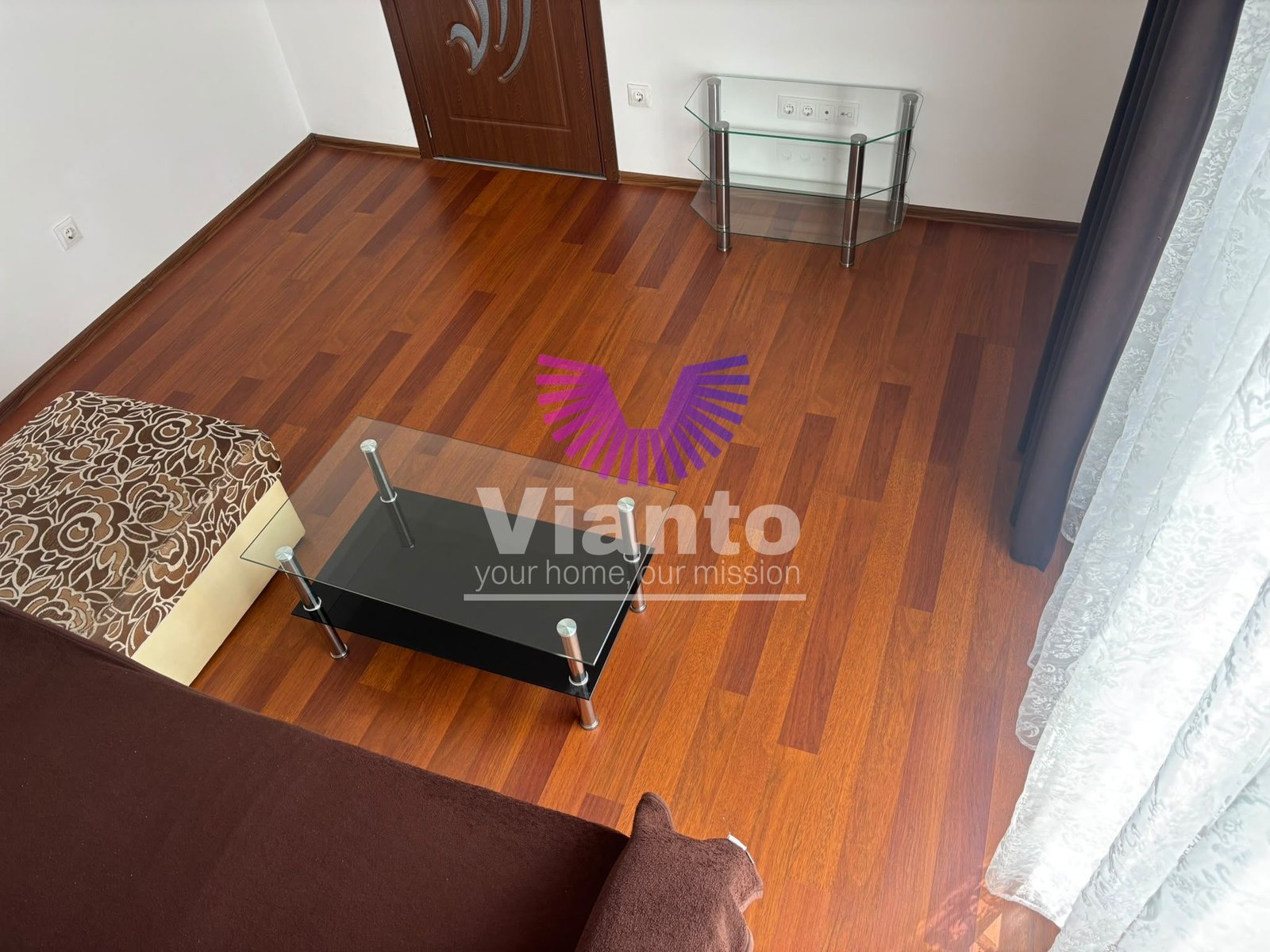 APARTAMENT 3 CAMERE CU CURTE 35MP – TURNISOR