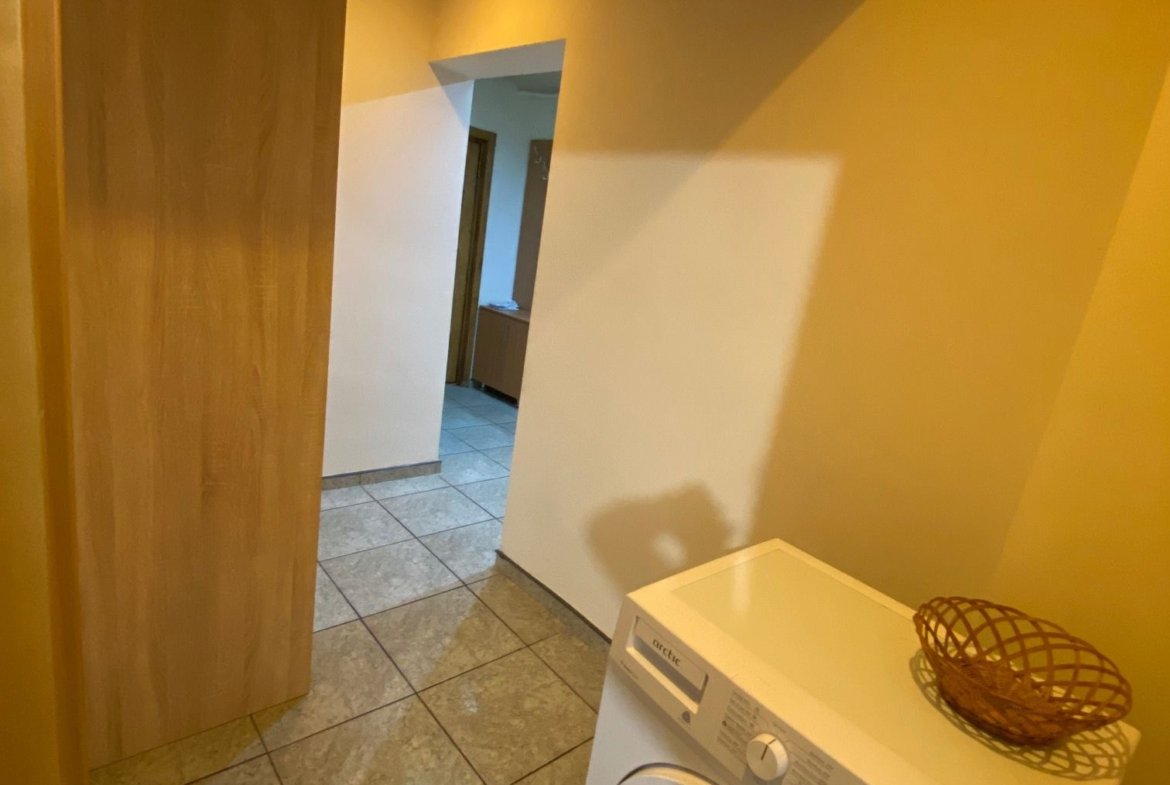 Apartament cu 2 camere zona City Mall
