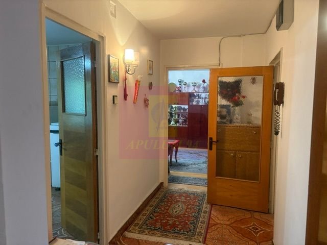 Apartament 3 camere Drumul Sarii.