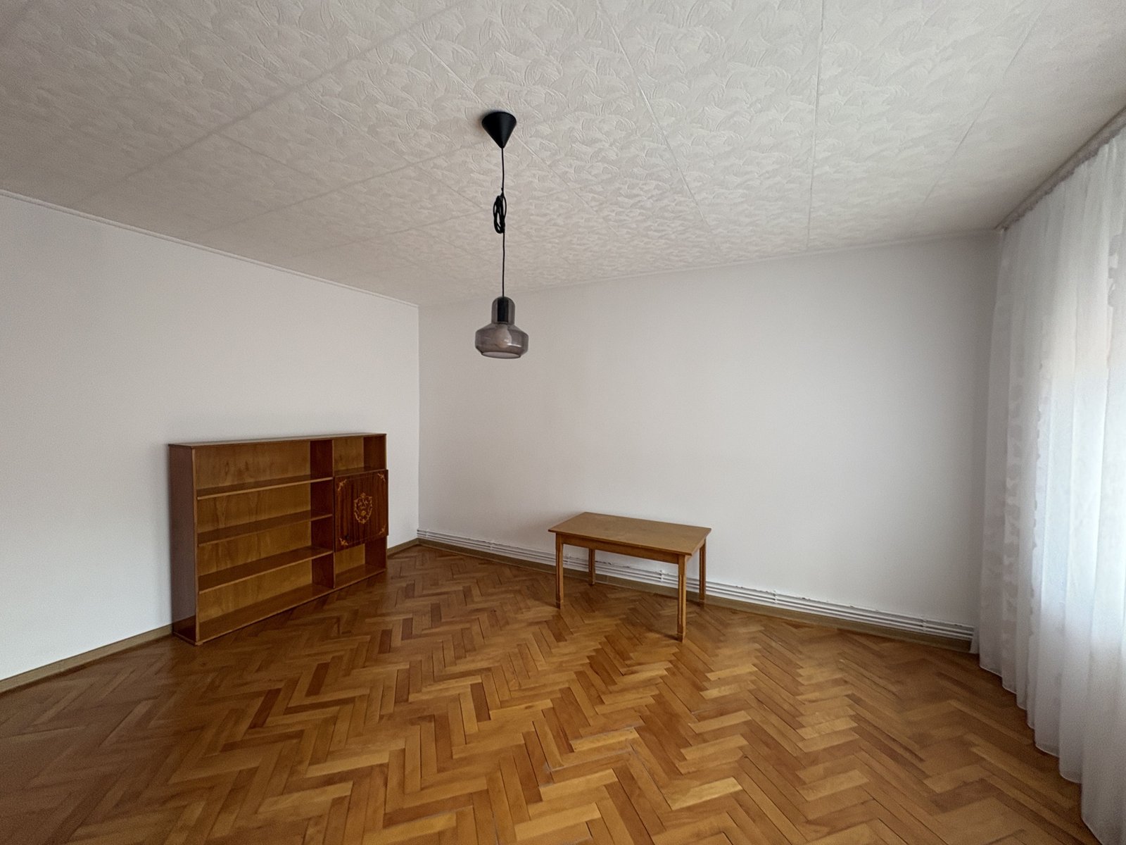 96df3594258e4fb791957443c34d78b9 Apartament cu trei camere cartier Racadau