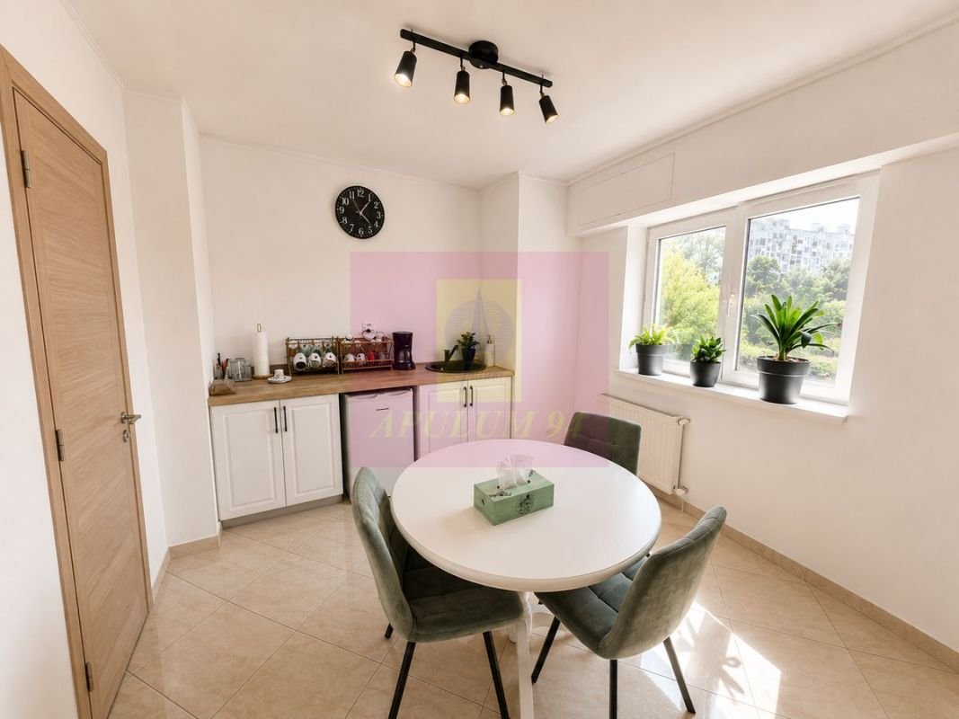 98a42266f1f249cabbf3309adcf1df80 Piata Unirii, Fantani, 5 camere