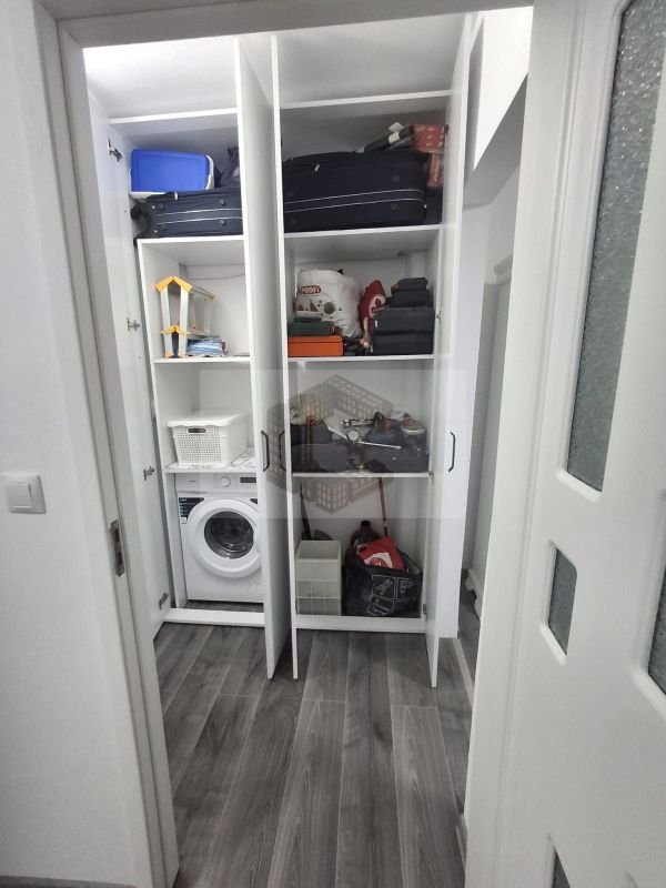Apartament cu 2 camere , renovat , situat în zona Iosefin