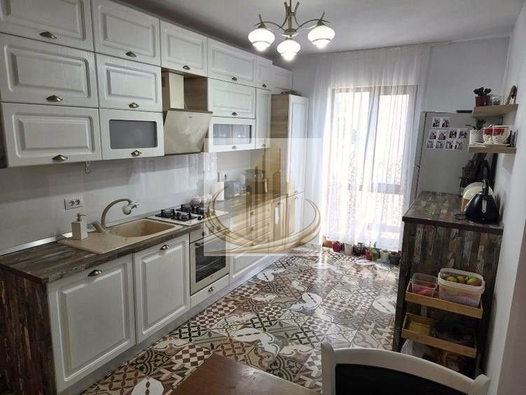 Casă tip triplex, 4 cam 2 bai, 110 mp utili, teren 200 mp – Dumbrăvița