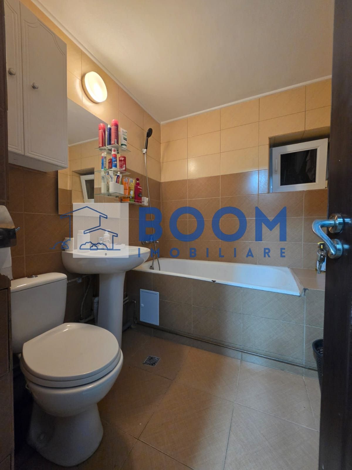 Apartament 3 camere Lenin Sud | Centrala Proprie | Etaj 3 | Boxa |