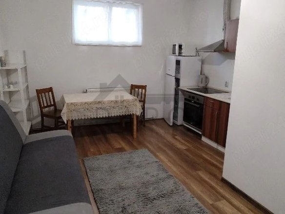 Garsoniera de închiriat zona 7 Noiembrie, aproape de UMF, spitalul Nou