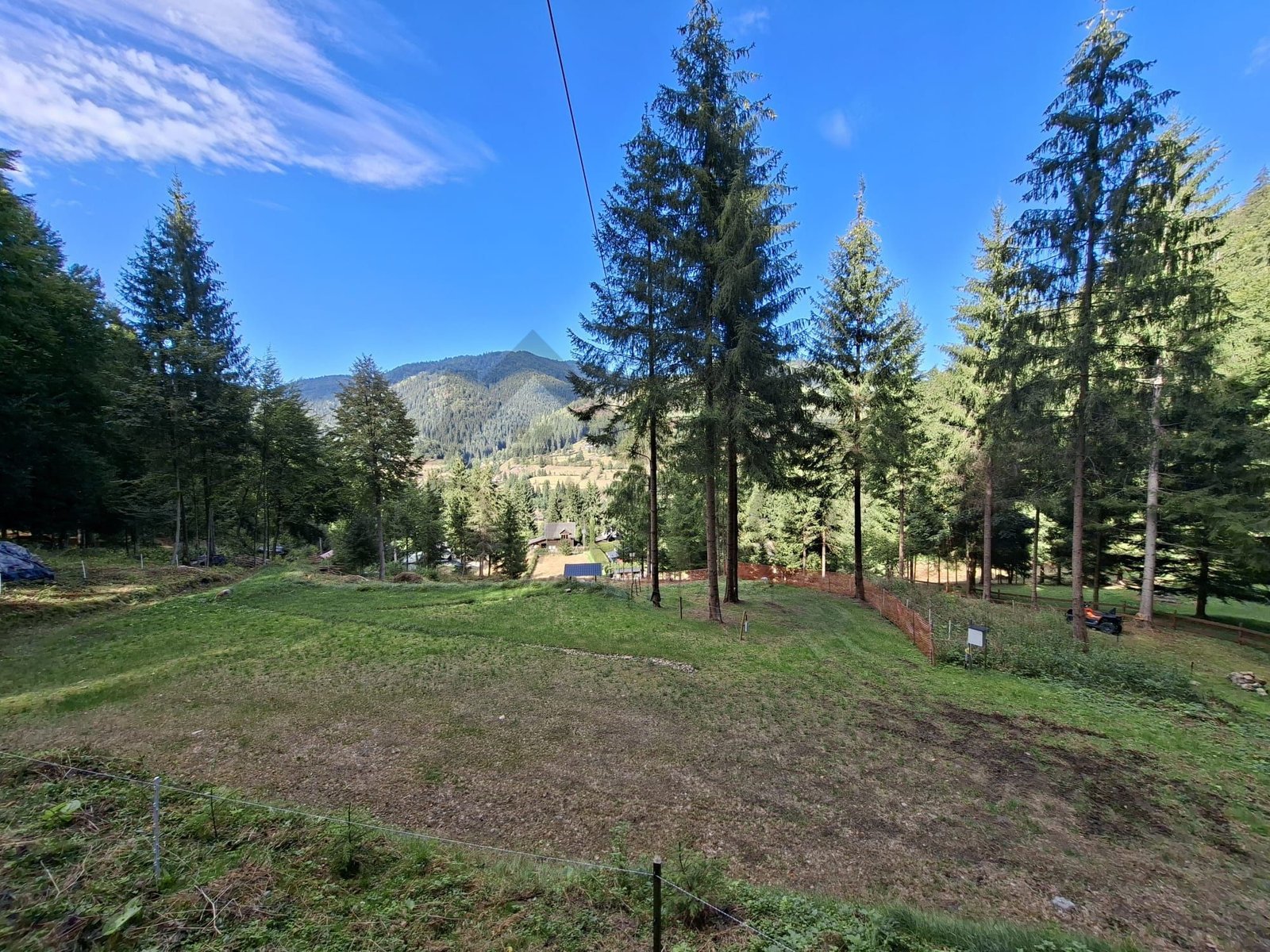Teren intravilan la munte