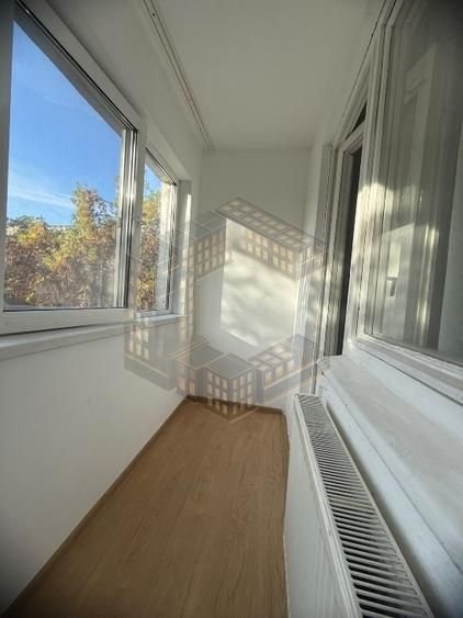 Apartament 2 camere, semidecomandat, centrala, de vanzare