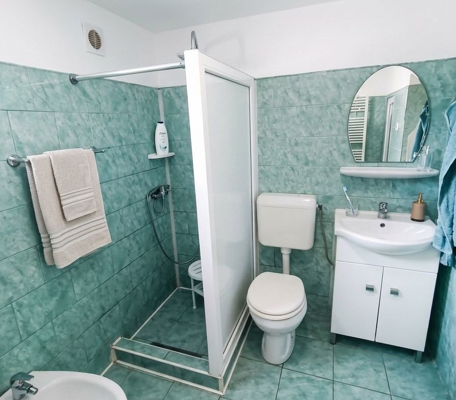 Casă cu 4 camere și curte intimă, Calea Martirilor – Timișoara