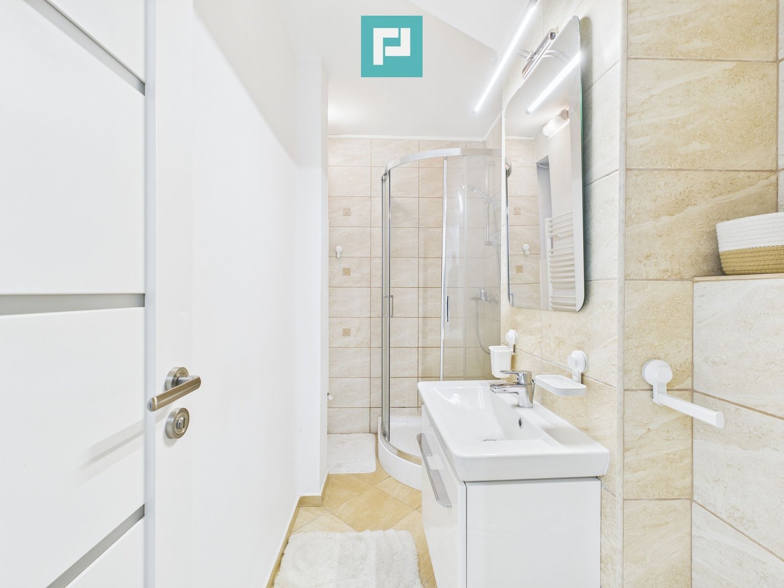 9b84762b166246e0b70a43b3d303e02a Apartament 2 camere pe malul Mureșului