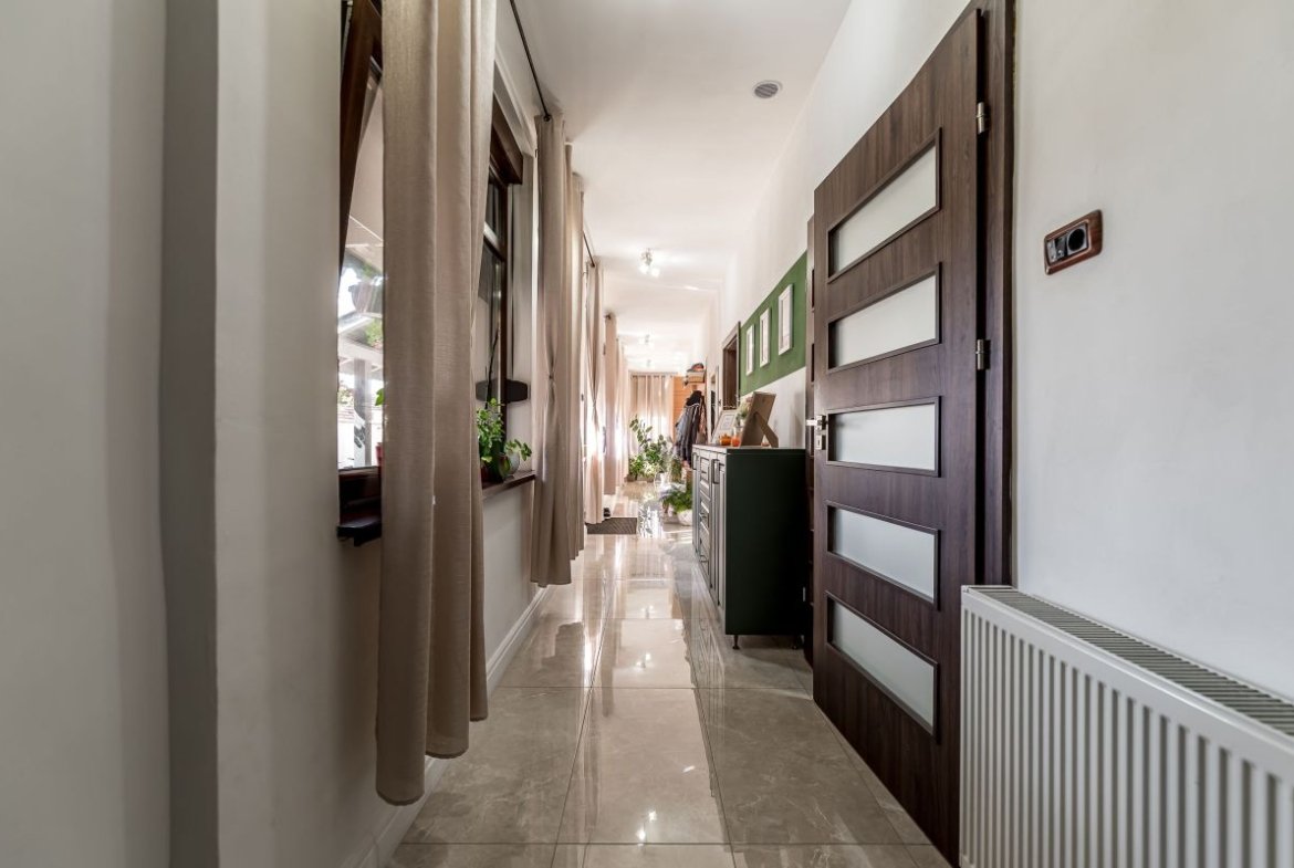 Casa renovata 4 camere – Sanicolau Mic – COMISION 0