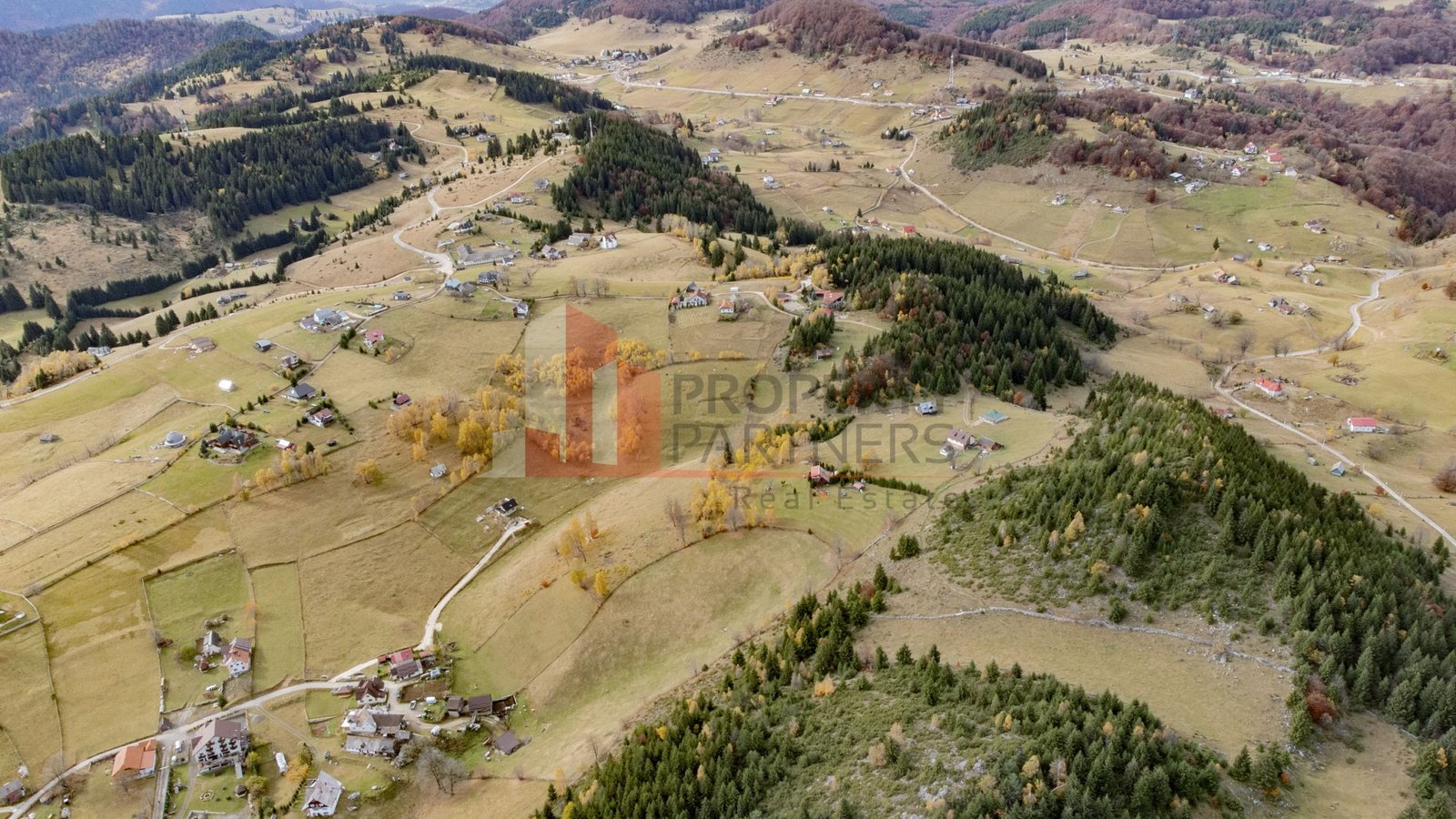 Teren cu PUZ aprobat Fundata- parcelabil- priveliste superba