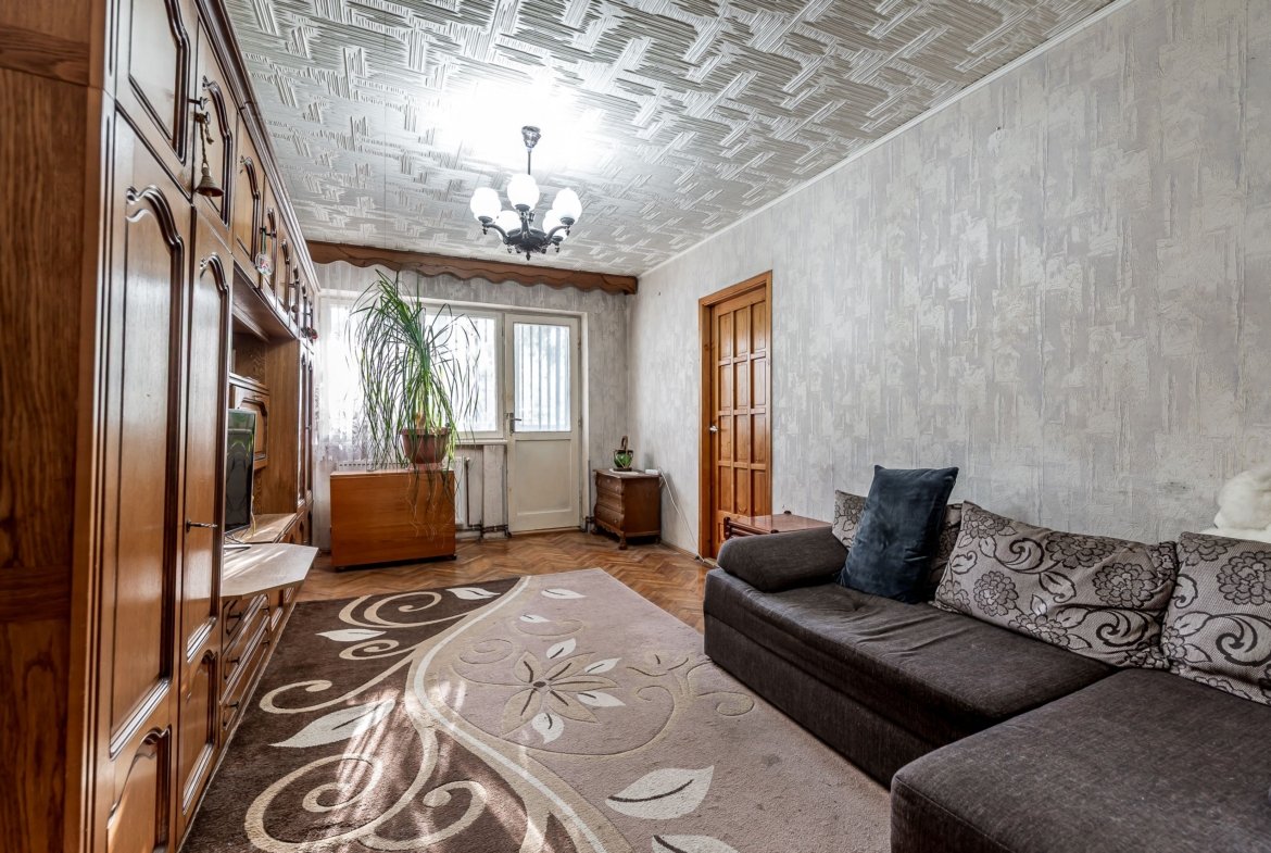 Apartament 3 camere – parter – str. Petru Rares, Gradiste – COMISION 0