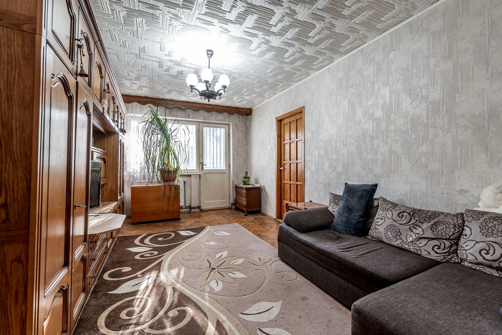 9c6b7d8ad0984a9096c4ab4449142f4c Apartament 3 camere – parter – str. Petru Rares, Gradiste – COMISION 0