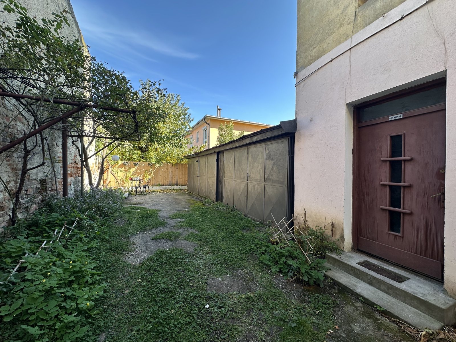 9ce83e868684446a9be88283f39372e0 Apartament in casa spațios la doar 5-7 minute de Centrul Istoric