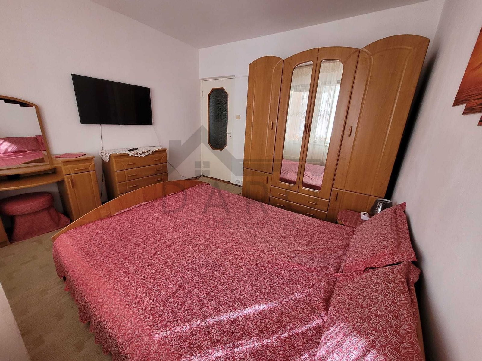9cf2fa79a4864720a305a446f2facea3 Vand apartament cu 2 camere, etaj 1 pe Bulevardul Pandurilor