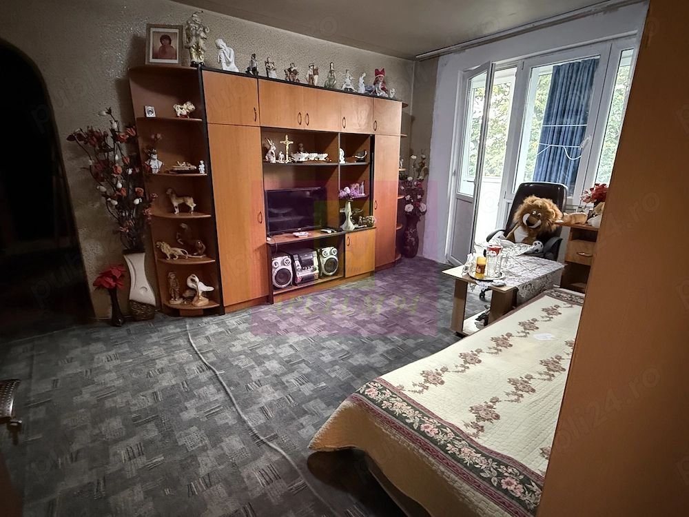 Vanzare apartamrnt 3 camere Titan-Restaurant Alba