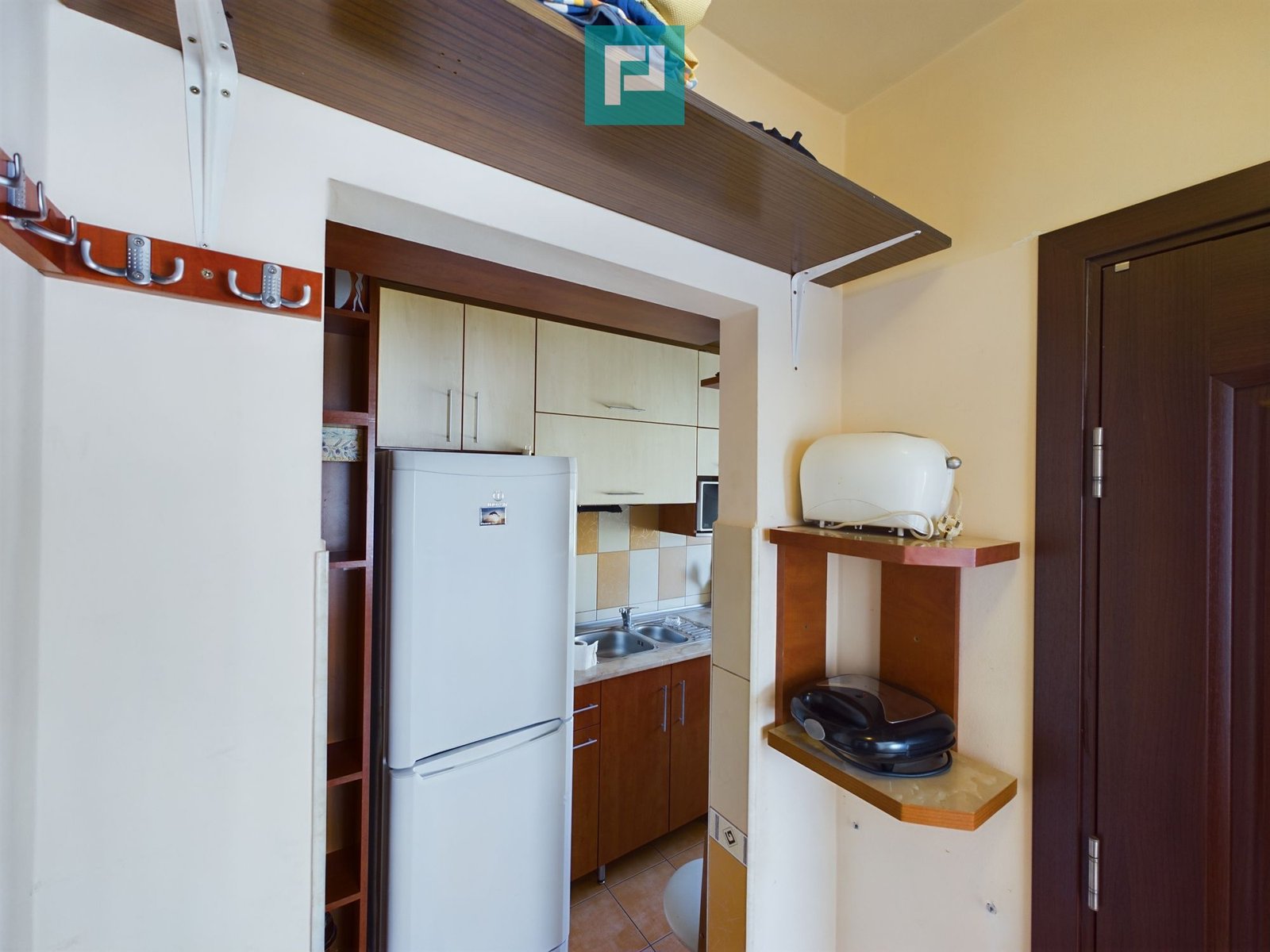 9db2cb27b4804ca3b9b311d01bc00445 Apartament cu 3 camere de închiriat – Lebăda