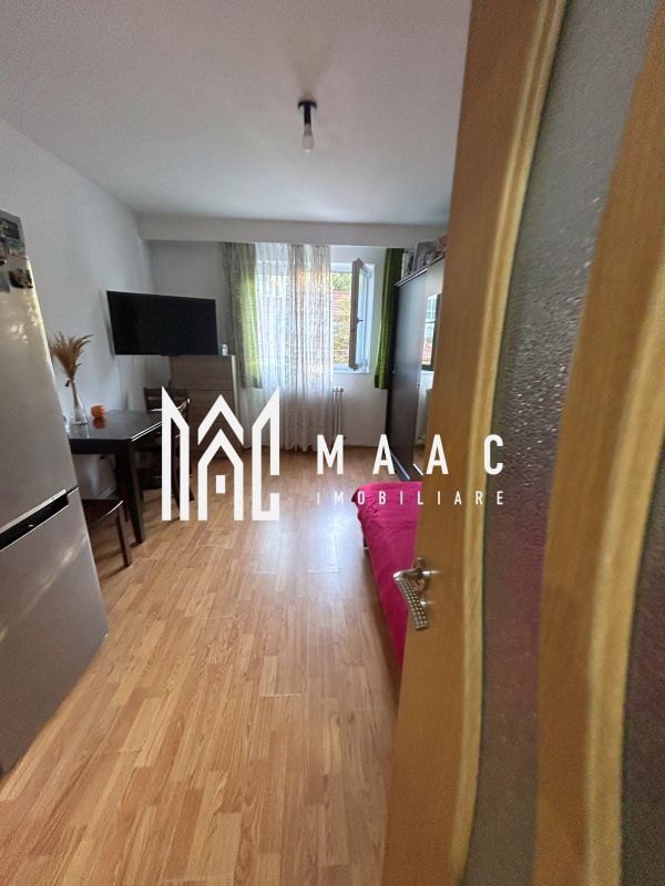 9ef61cceb6e340db8f02f3fd3bd00080 Garsonieră de vânzare | Sibiu, Vasile Aaron | baie cu geam
