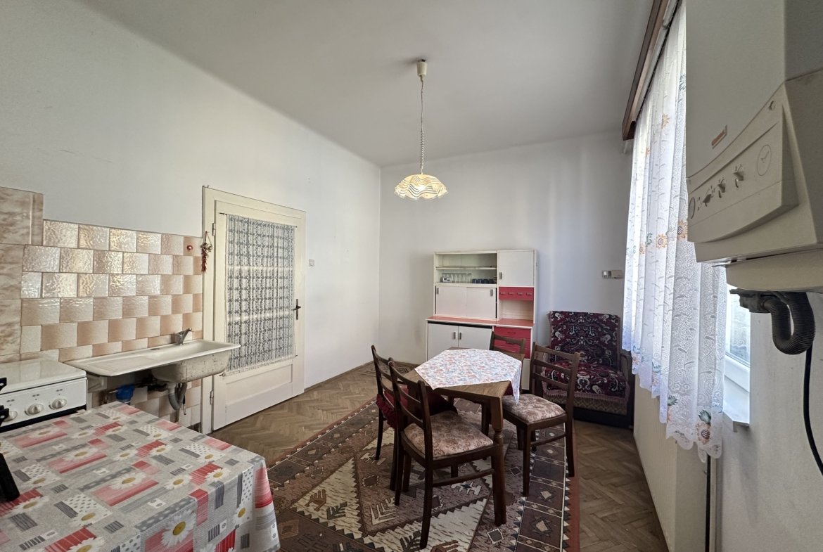 Apartament in casa spațios la doar 5-7 minute de Centrul Istoric
