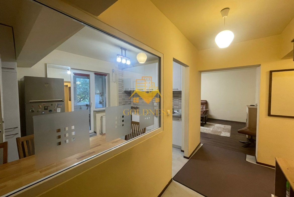3 camere parter inalt, balcon, zona Nasaud-Dorobantilor-Piata Marasti