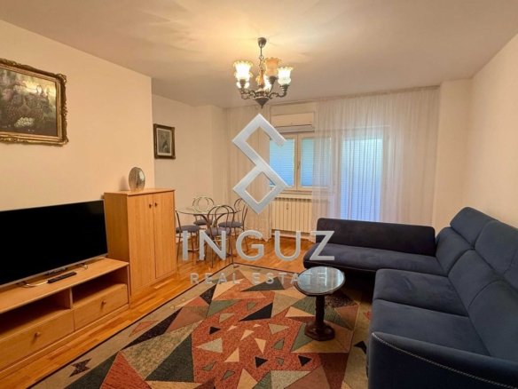 Apt. 3 cam. / 90 mp/ in zona Bd Unirii