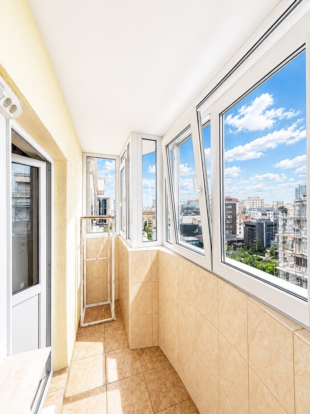 a1db405a242b401fba3b05ca41cd477e Decebal-metrou-2 camere/loc pentru tine,spatiu pentru lucrul de acasa