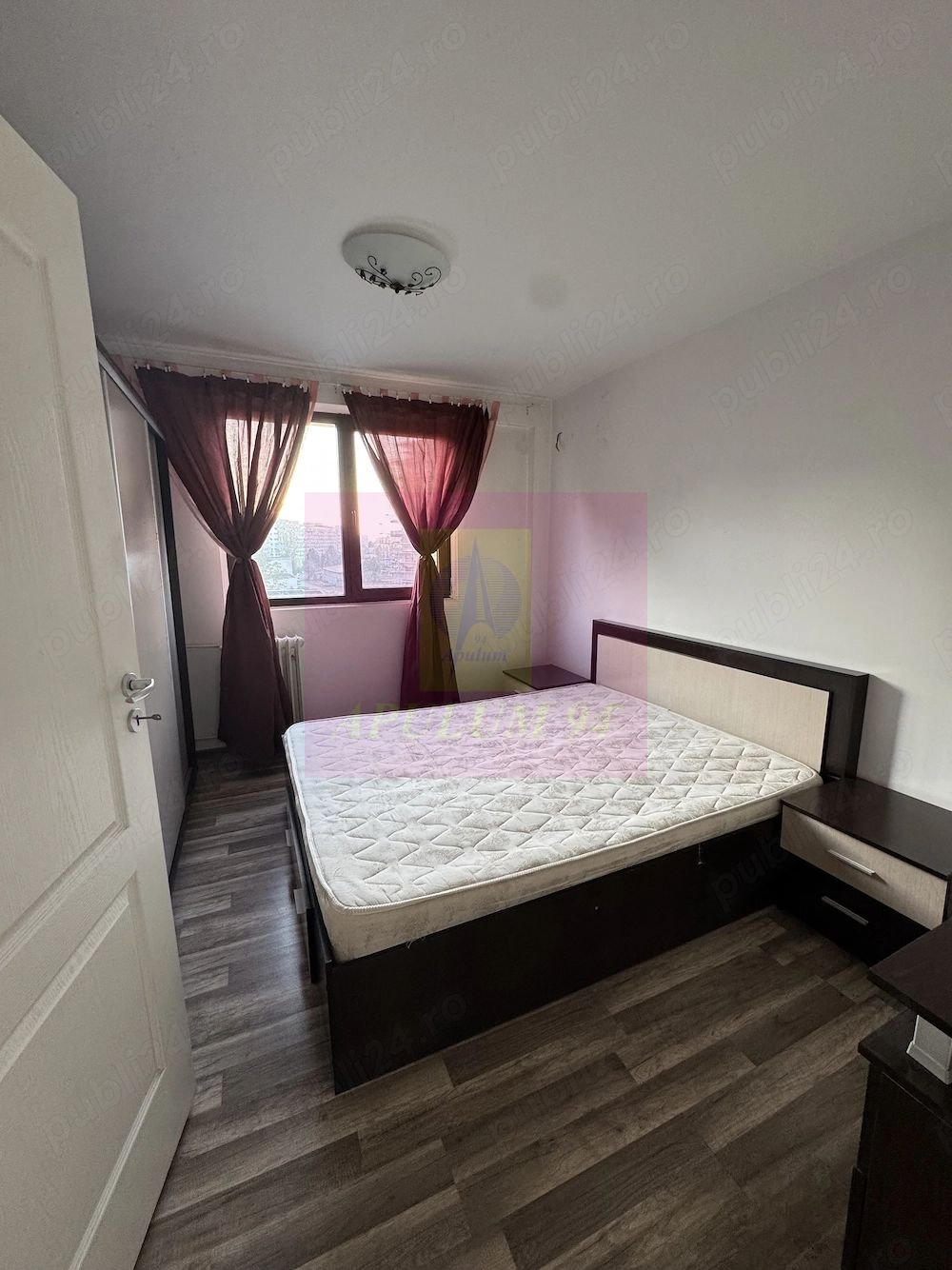Apt 3 camere, finisat si  mobilat -Mega Mall