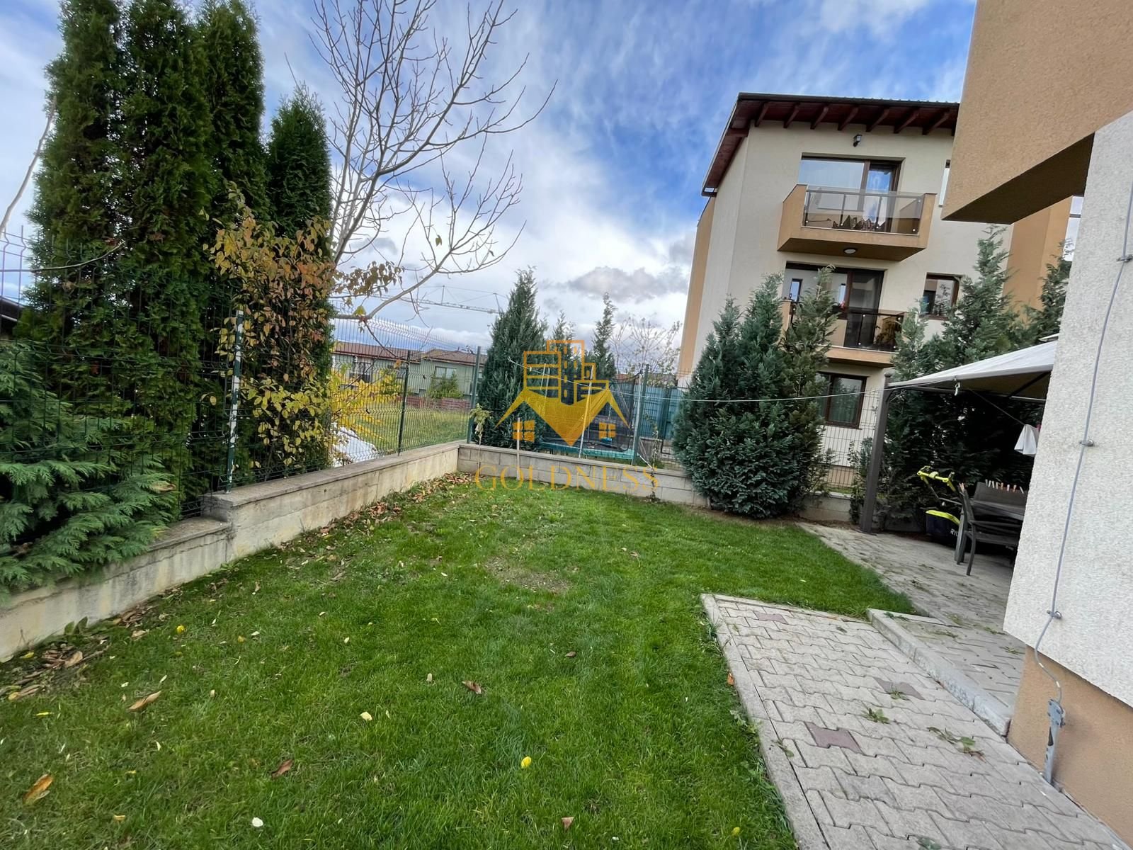 a3593d7874064a91a6f3724a3e17e4c0 2 camere, modern, parcare, gradina 110 mp Europa, Lumina, Pet-Friendly