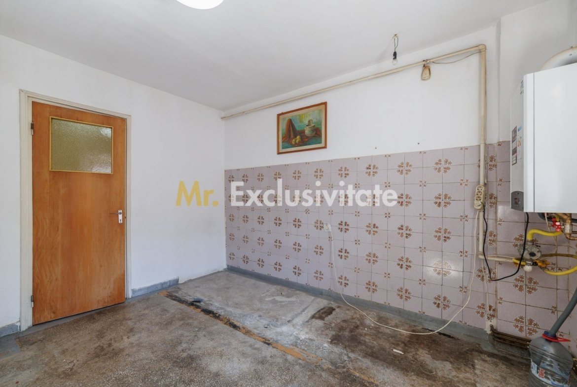 2 camere decomandate, Banat – etaj 2, centrală proprie, zonă excelentă