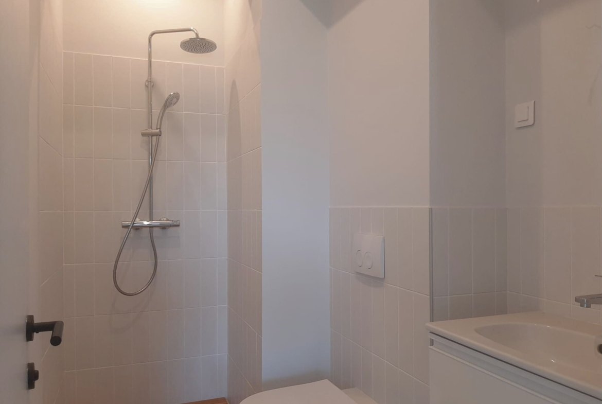 Apartament 3 Camere bucatarie inchisa si Terasă 12 MP cu Vedere Liberă