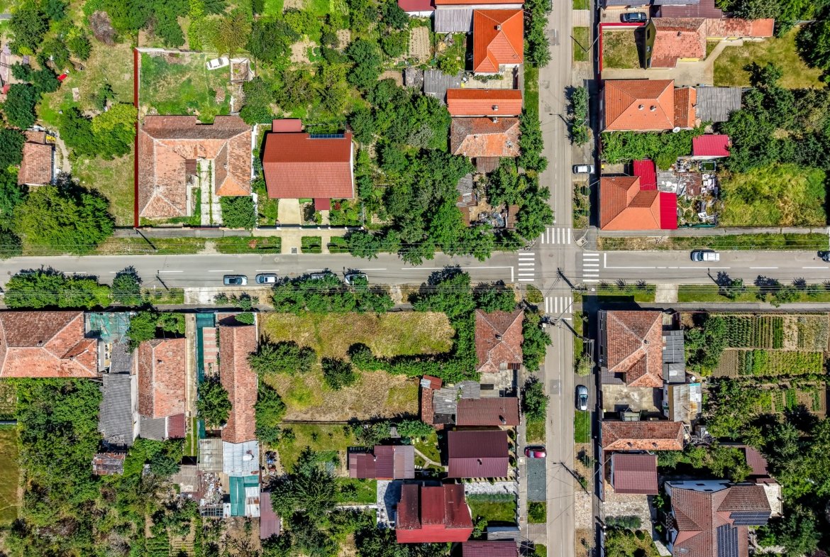 Casă de Vânzare în Bujac | Teren 1.018 MP | 2 Fronturi Stradale