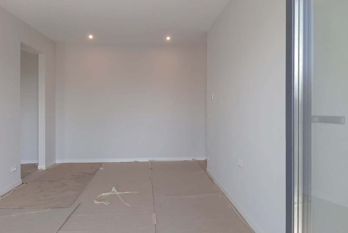 Vanzare Apartament modern cu 2 camere etaj 3 langa Petrom City