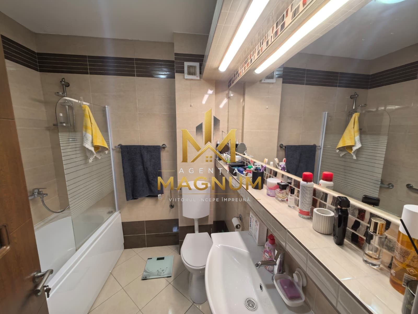 a4dabb0f204b428b8a5f2b47bf1909b0 Apartament 2 camere de vanzare