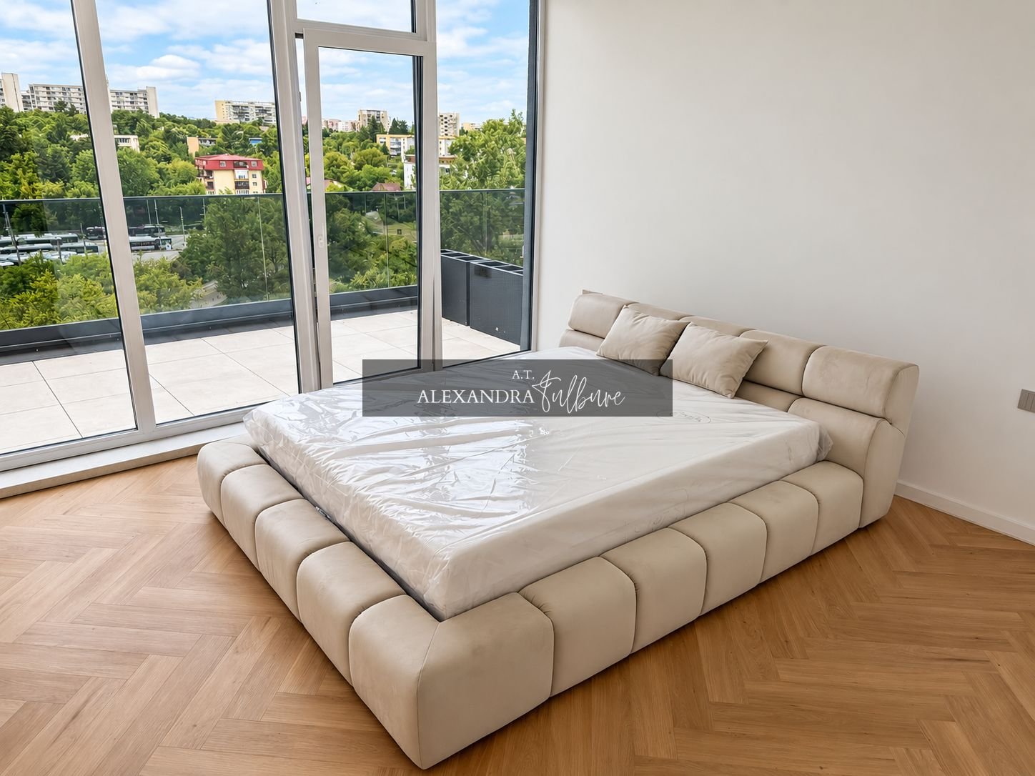 Apartament 3 camere, 3 bai, 84 mp+ terasa 71 mp, garaj