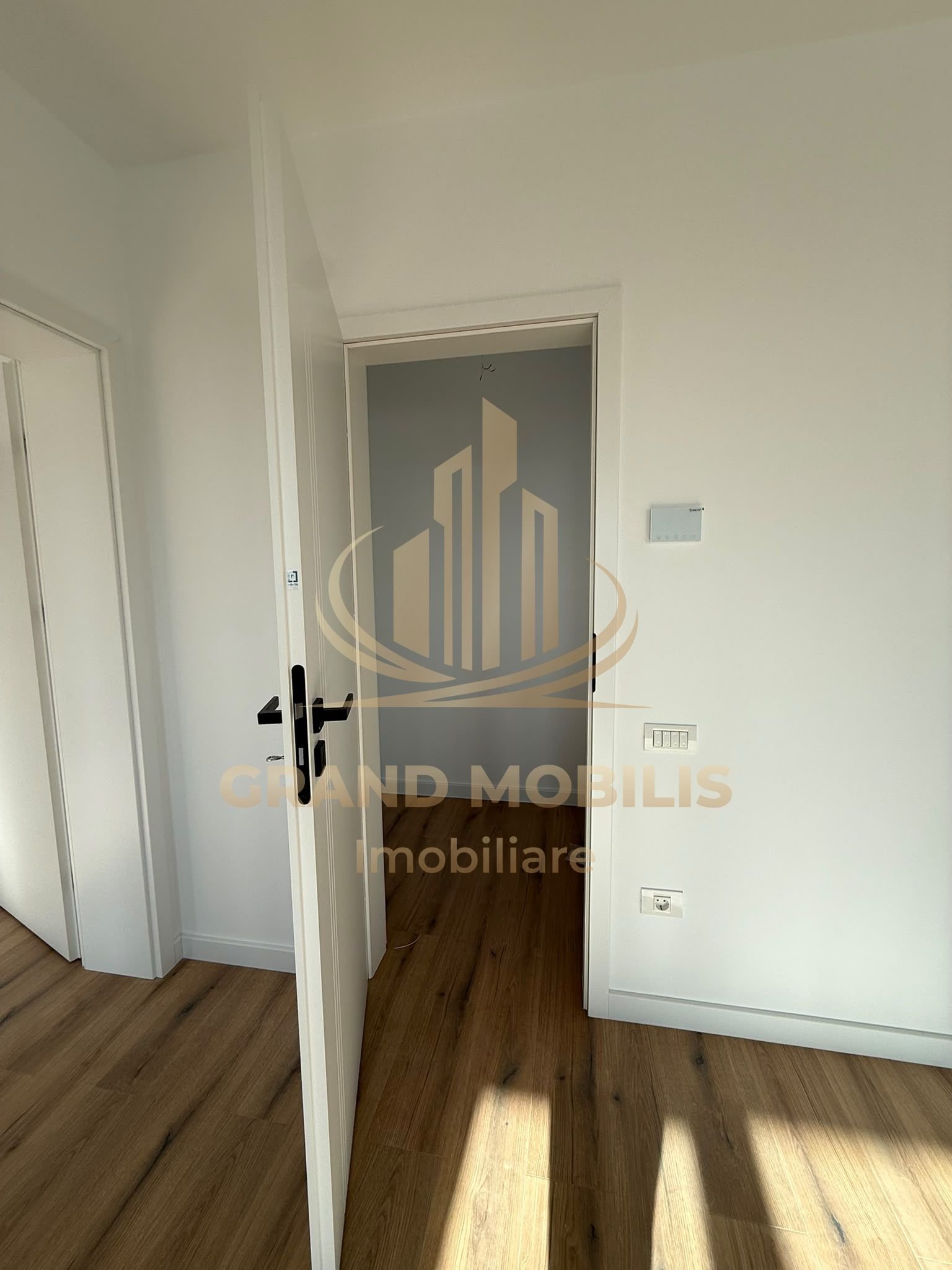 a9134d3ff42f4cfe8834ccd113742d38 Apartament cu 3 camere în Sol Residence Torontalului