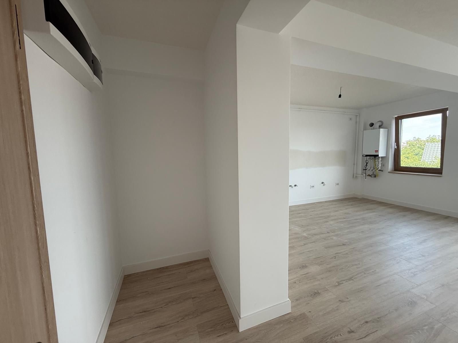 af07c2319d814db4bef1e7e15017a5f9 Titan- Bloc boutigue- apartament 2 camere -living generos